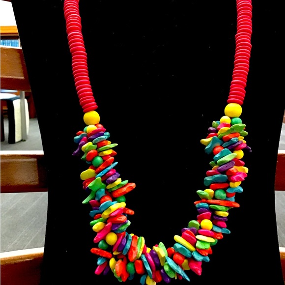 Jewelry - NWOT Beautiful and Fun Multi- Color Necklace